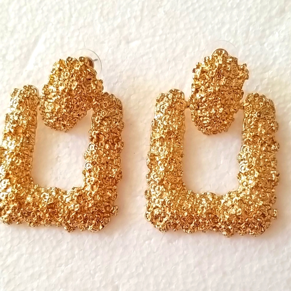 Woman's Fashion Pierced Earrings